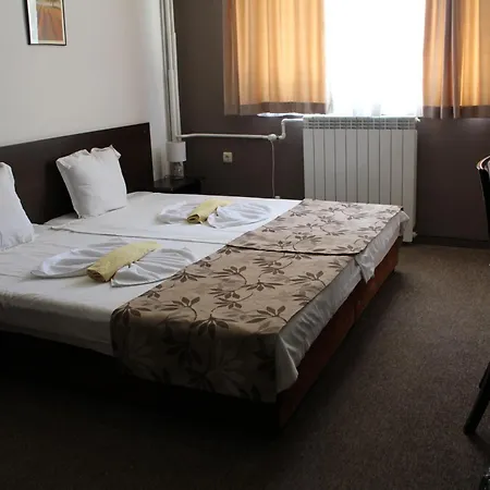 Lazur Къща за гости 3*